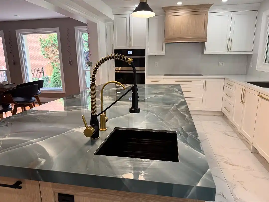 Porcelain vs Quartz Countertops 1